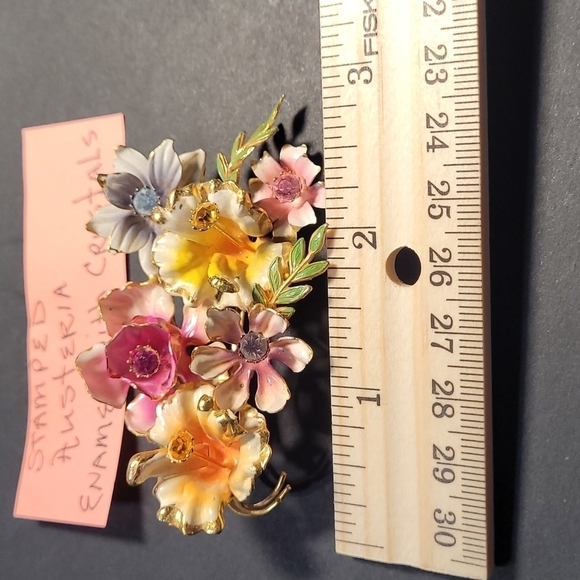 Vintage Signed Austria Made Brooch - Picture 8 of 12